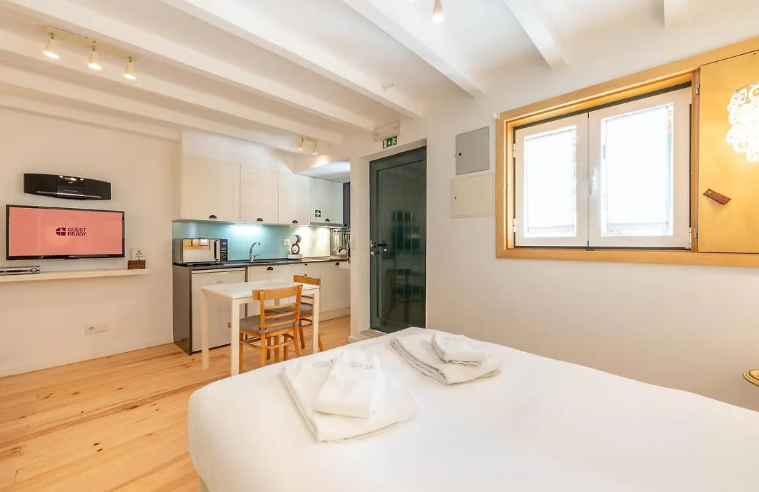 Guestready - Alfama Terrace Apartments-1
